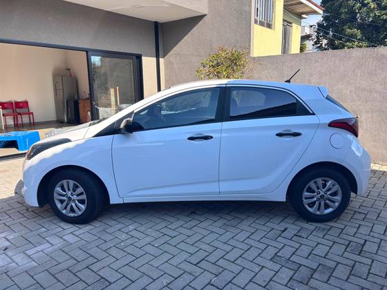 HYUNDAI HB20 1.0 COMFORT 12V FLEX 4P MANUAL HYUNDAI HB20 1.0 COMFORT 12V FLEX 4P MANUAL